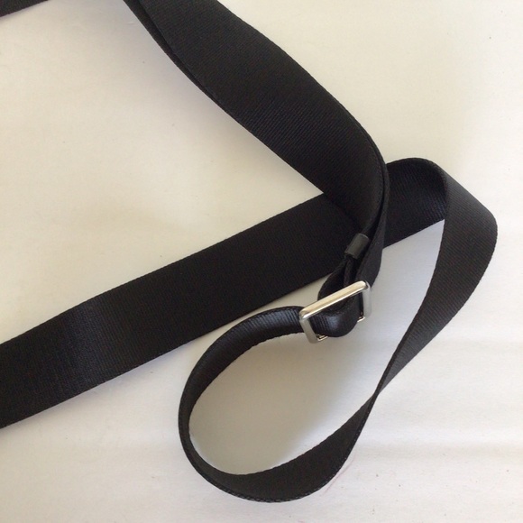 TUMI BLACK LEATHER VOYAGEUR CROSSBODY BAG - Picture 10 of 17